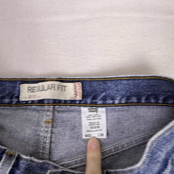 Levi's 505 Regular Fit Mens Jeans 30x29 Blue Denim Medium Wash Straight Leg - Picture 2 of 8